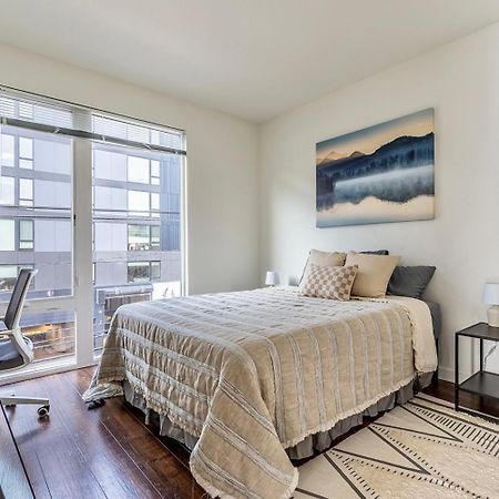 Close Downtown Modern Apartment - Pet Friendly, Wifi, Rooftop Views Σιάτλ Εξωτερικό φωτογραφία