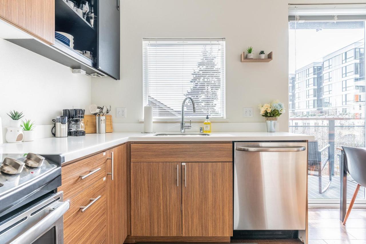 Close Downtown Modern Apartment - Pet Friendly, Wifi, Rooftop Views Σιάτλ Εξωτερικό φωτογραφία