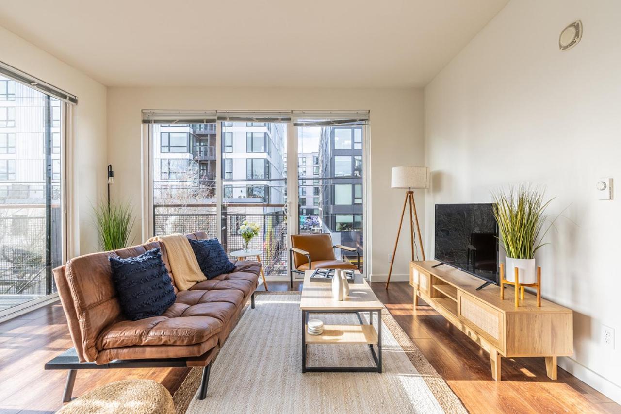 Close Downtown Modern Apartment - Pet Friendly, Wifi, Rooftop Views Σιάτλ Εξωτερικό φωτογραφία